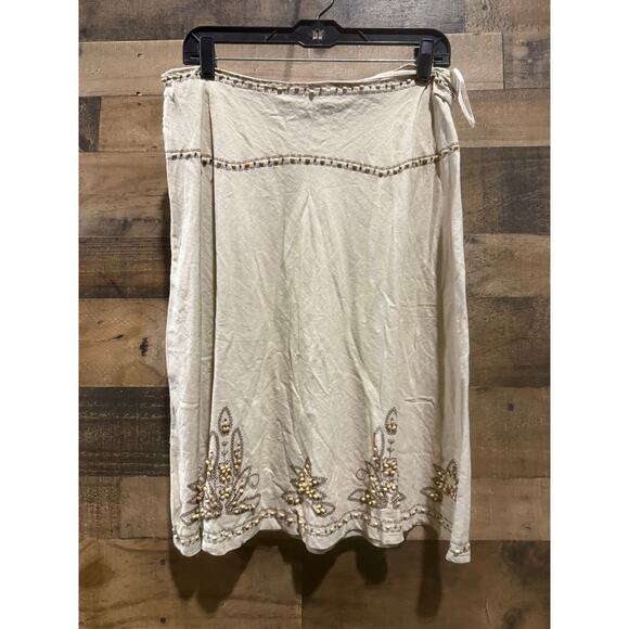 Motto Blouse – Women’s Size 14 – Tan Hi-Low Floral with Wood Beading - Picture 5 of 7